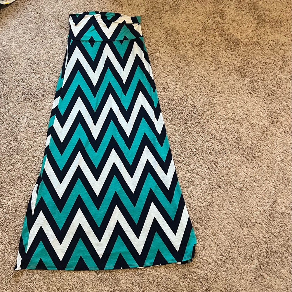 Maxi skirt chevron stripe